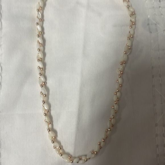 Vintage MOP bead twisted choker necklace - Picture 3 of 3